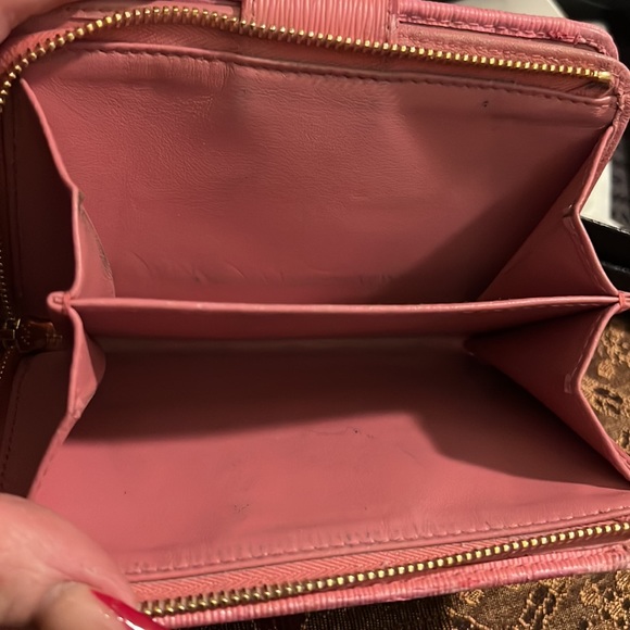 Authentic Prada wallet - Picture 10 of 12